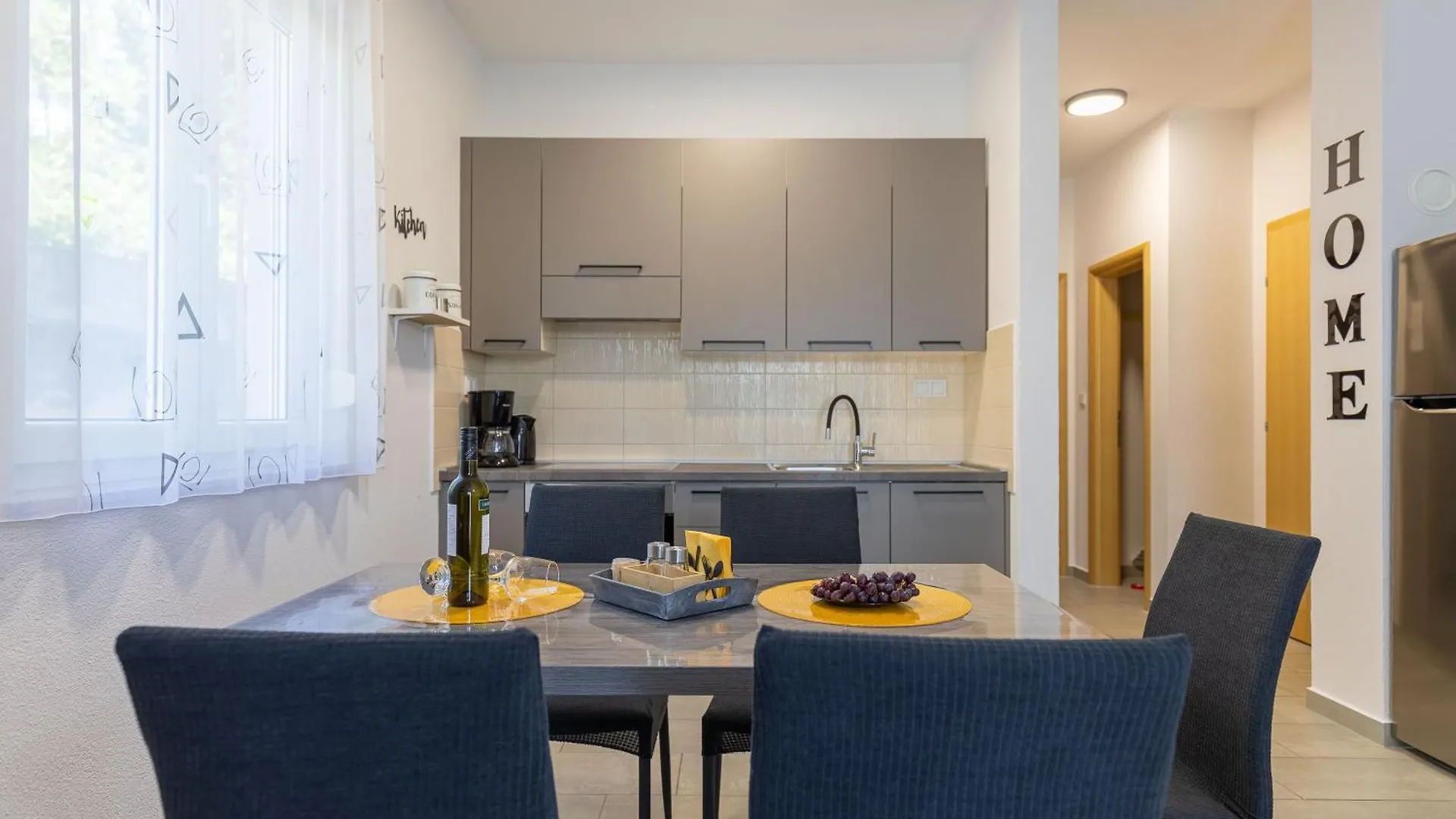 Sea & Stone Apartment No 1 In Starigrad