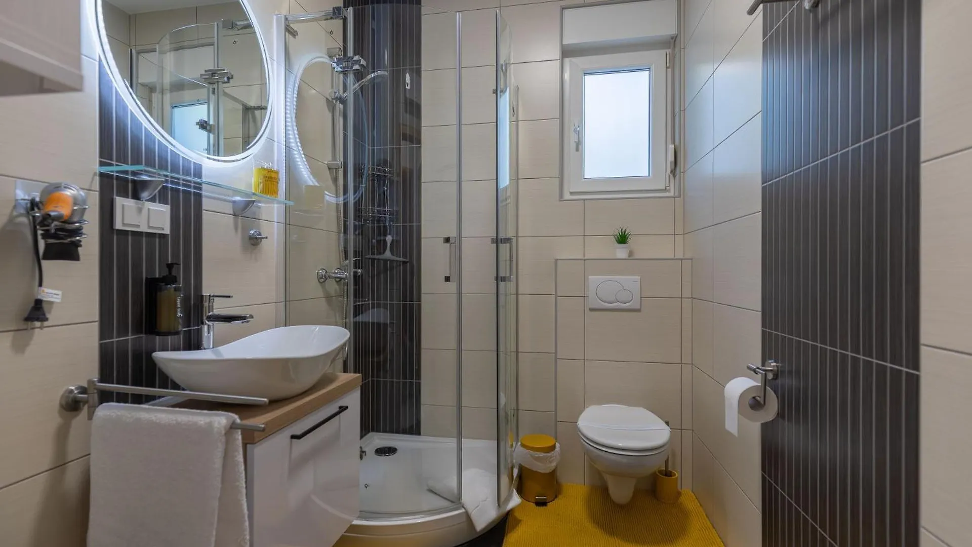 Sea & Stone Apartment No 1 In Starigrad Croácia