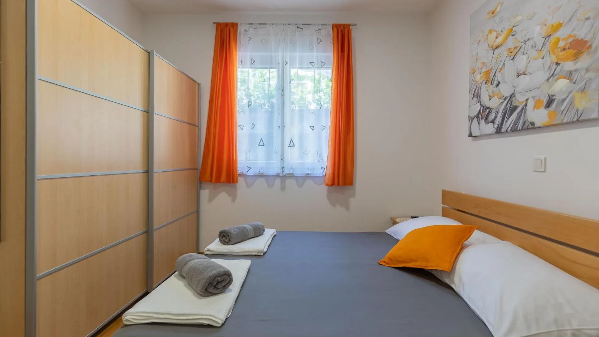 Sea & Stone Apartment No 1 In Starigrad  Starigrad Paklenica