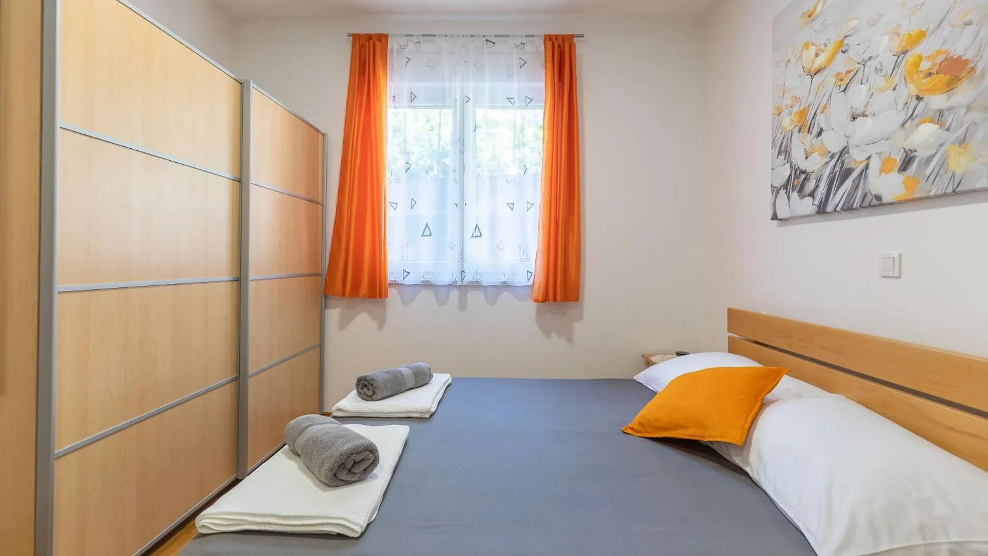 Sea & Stone Apartment No 1 In Starigrad  Starigrad Paklenica