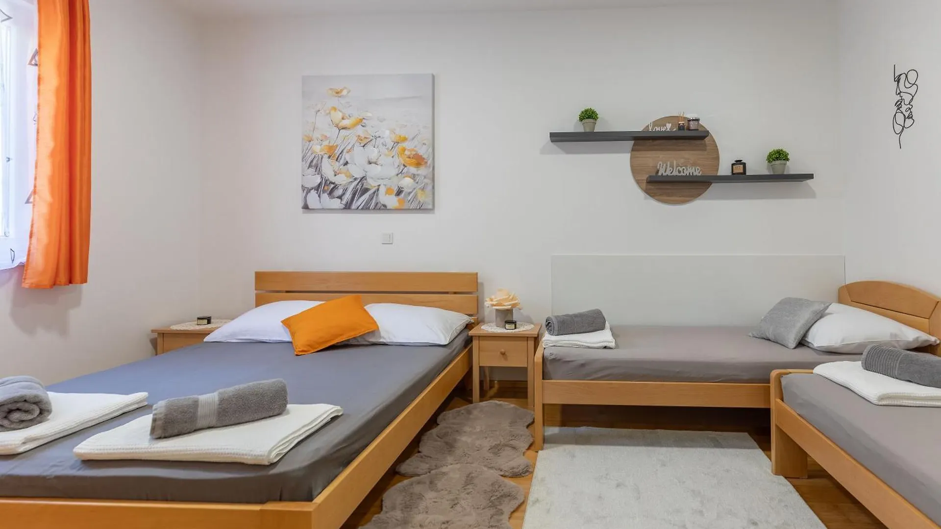 Sea & Stone Apartment No 1 In Starigrad